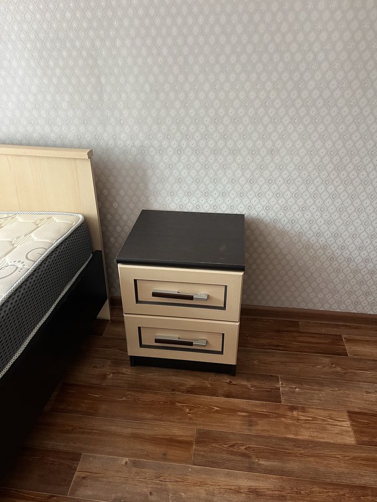 Продам спальный гарнитур