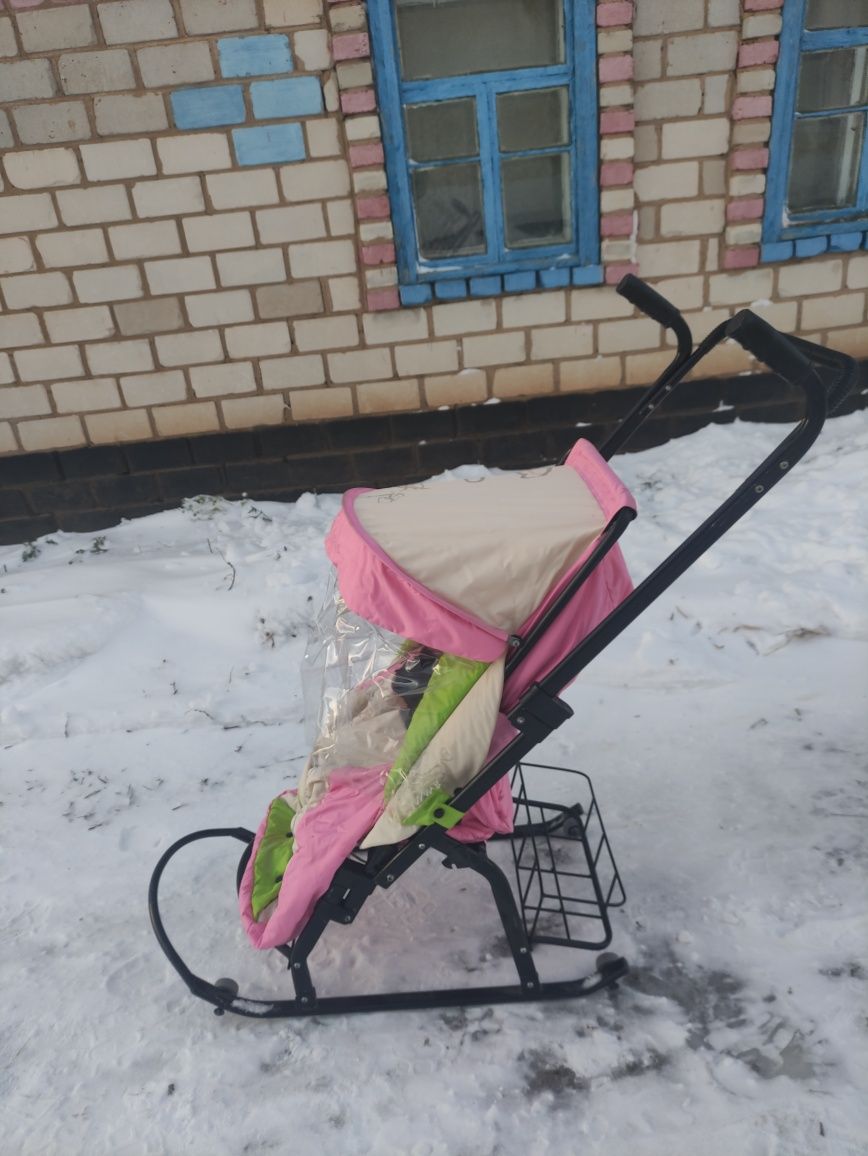 Санки зимние в отличном состоянии