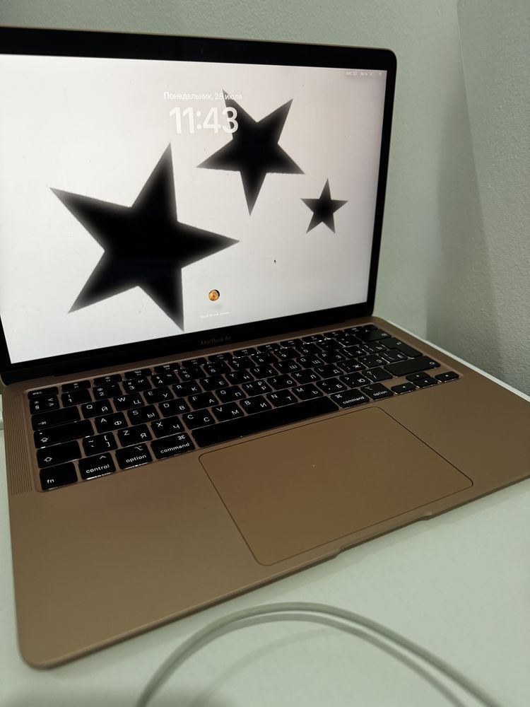 Макбук. MacBook Air 2020 • i3 / 8ГБ / 256ГБ