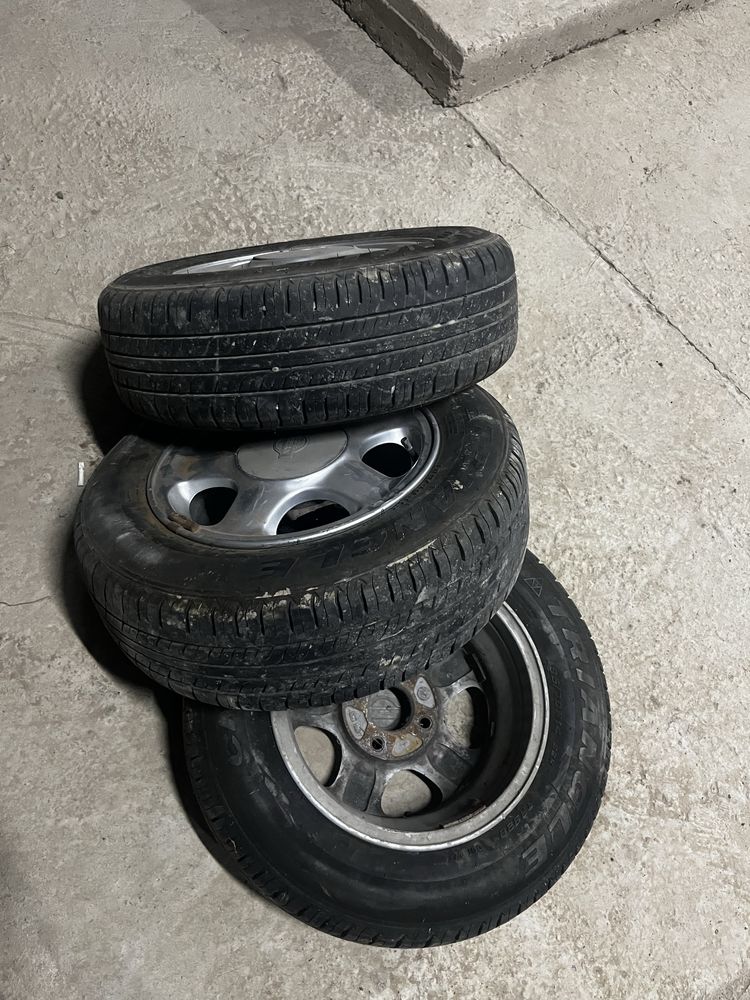 Шины покрышки с дисками 185/70/r14 4 шт