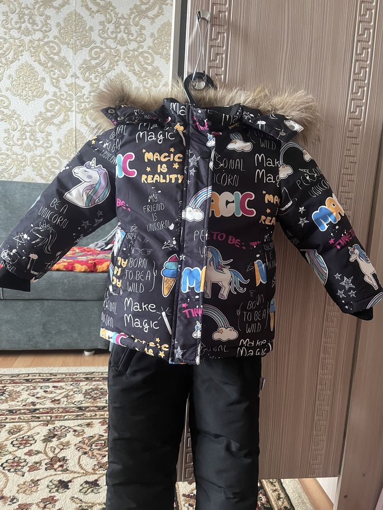 Продам детский зимний комбинезон