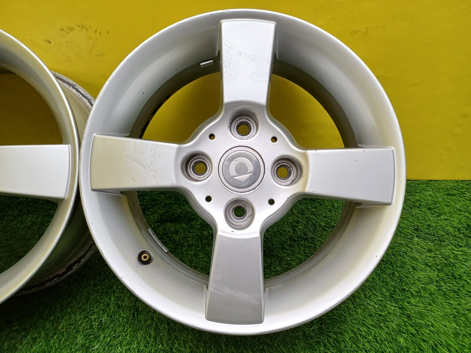 Диски R15 4x114,3 на Mitsubishi и другие.