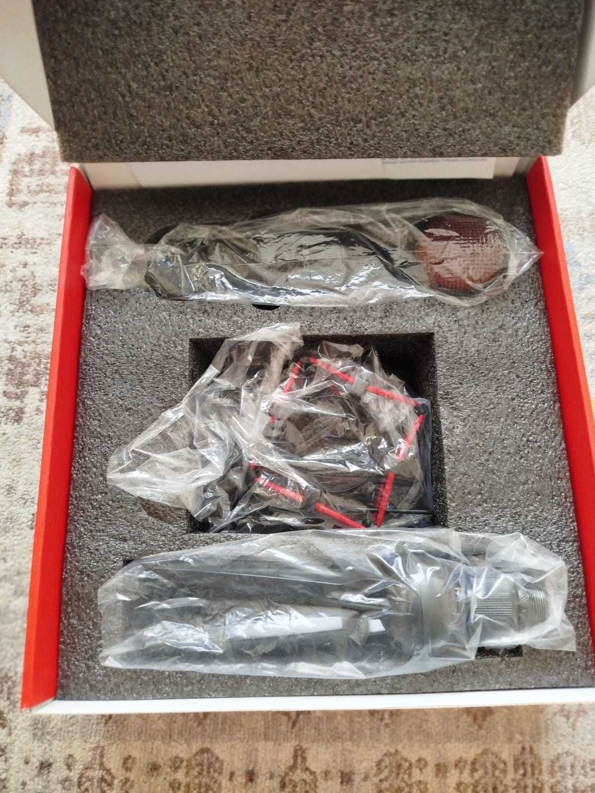 Продам микрофон новый