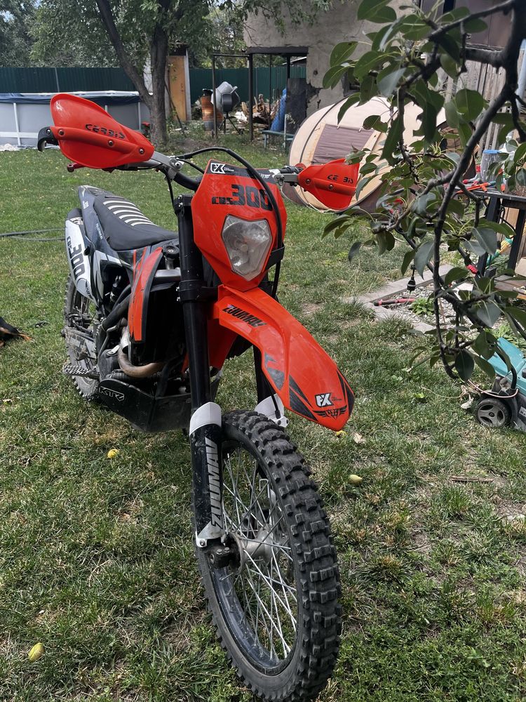 Продам Zuumav cbs300