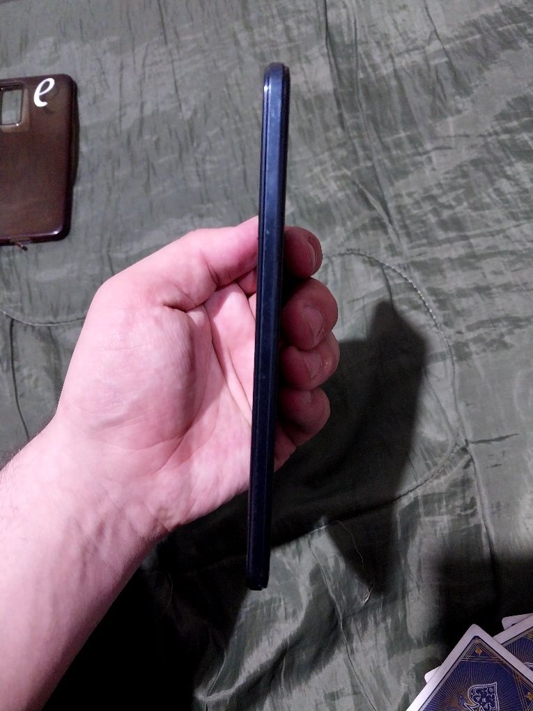 Продам телефон vivo v23e