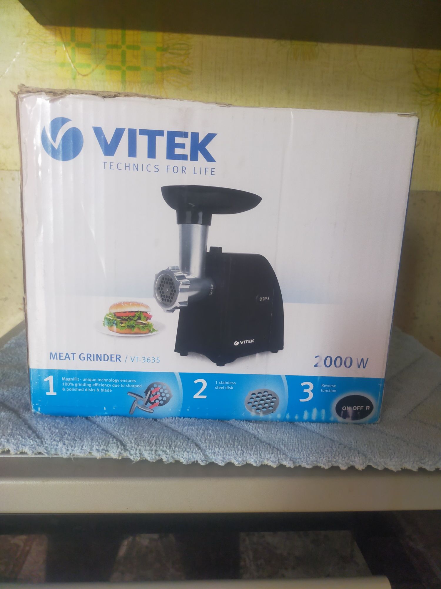 Мясорубка Vitek новая в коробке