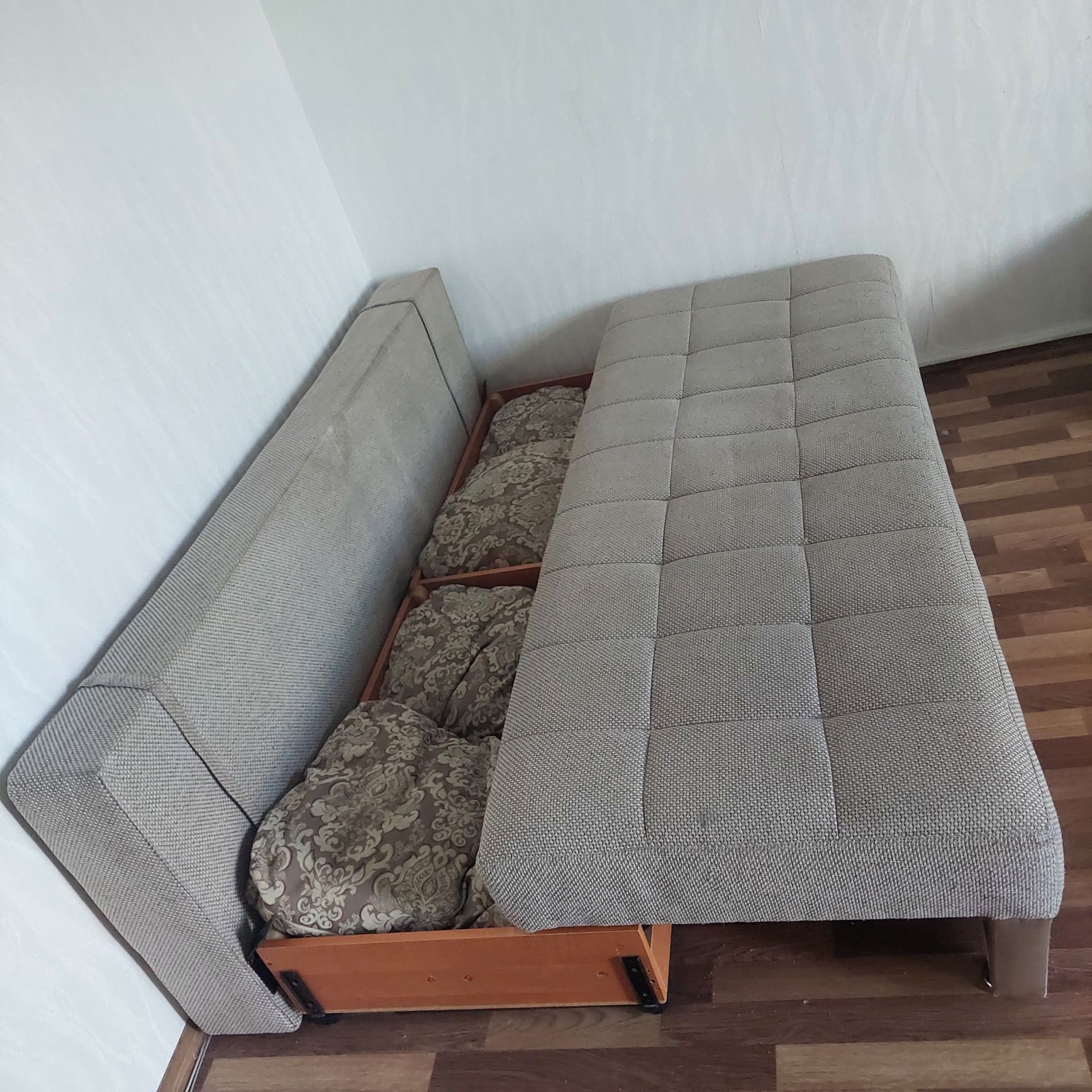 Продам электрическую плитку, диван, детскую кровать