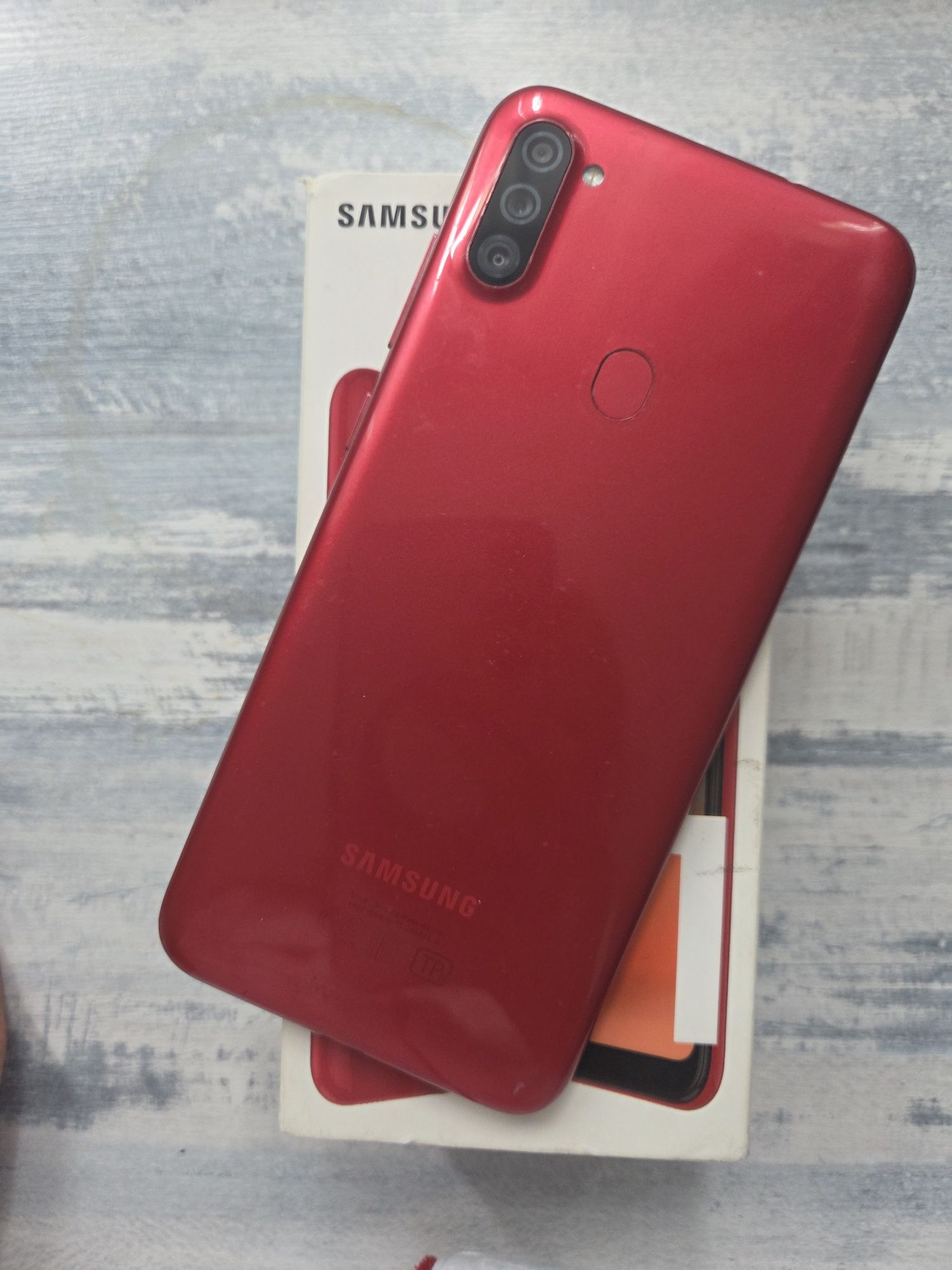 Телефон Samsung A11