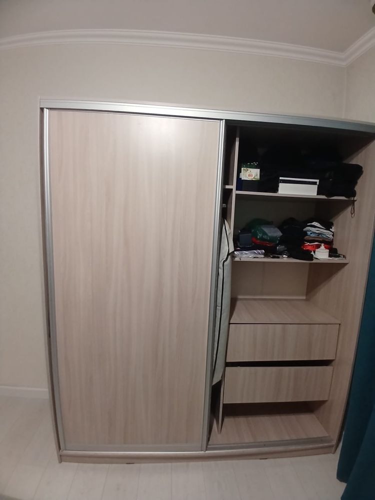 Шкаф 210×180 см, как новый — срочная продажа