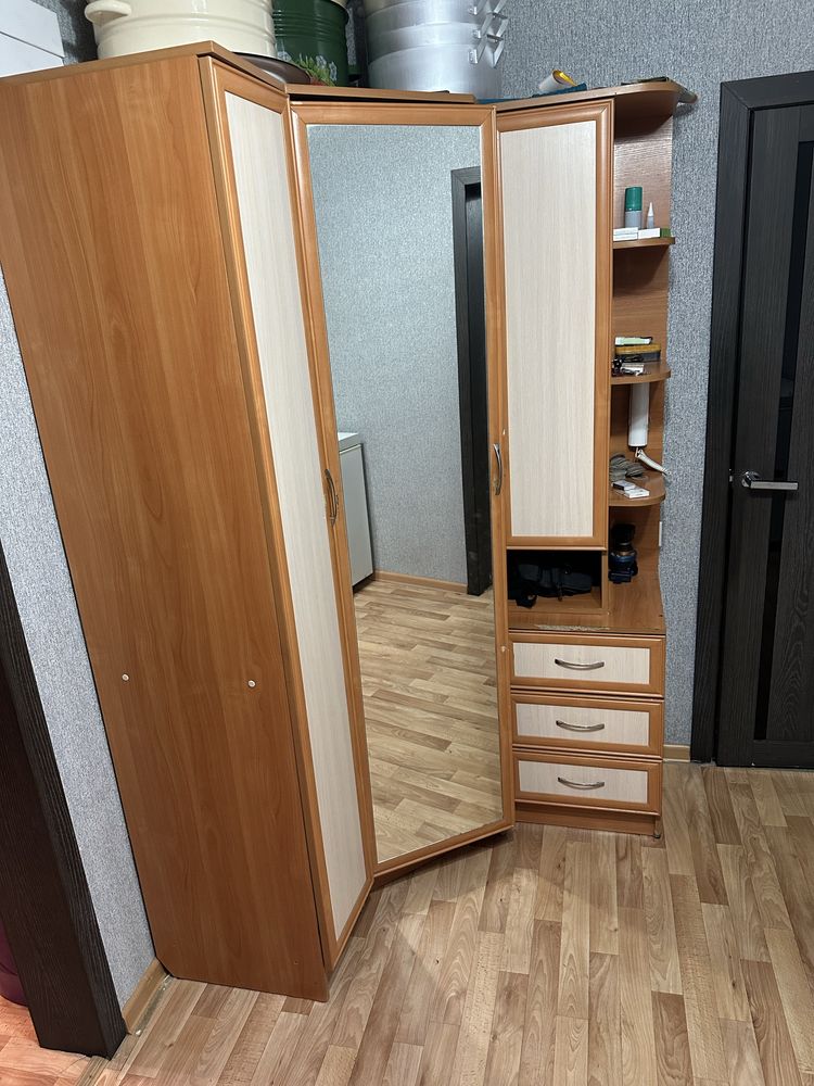 Продам прихожую в хорошем состояний