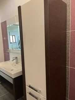 Раковина большая с мебелью