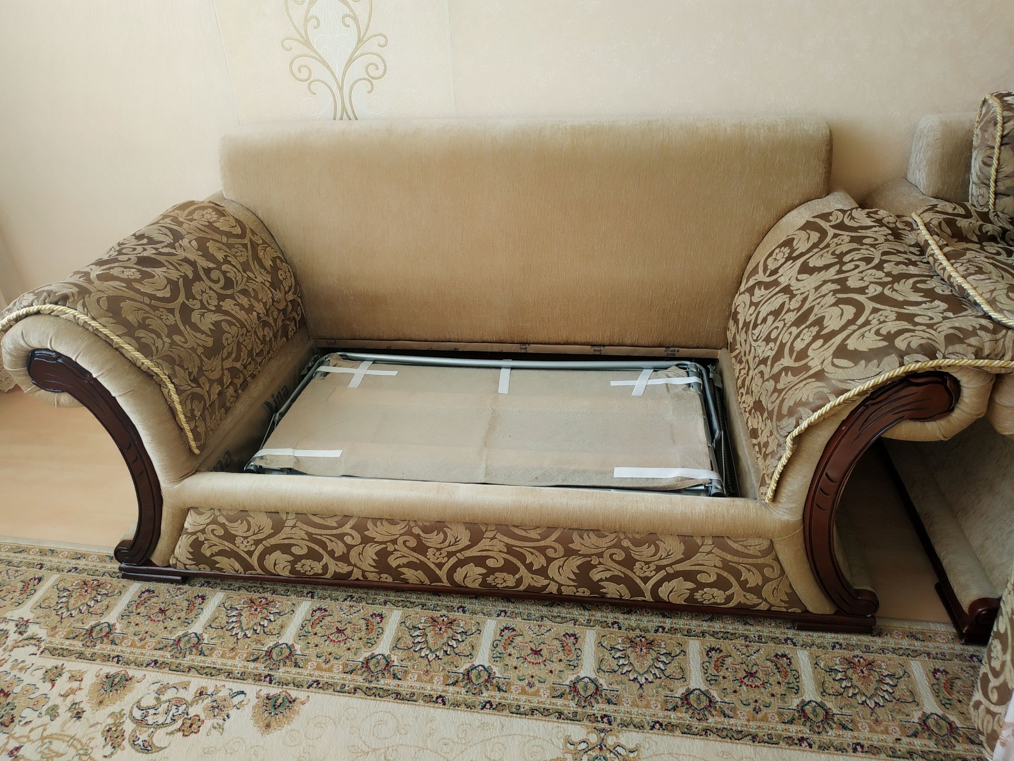 Продам шикарный набор диванов