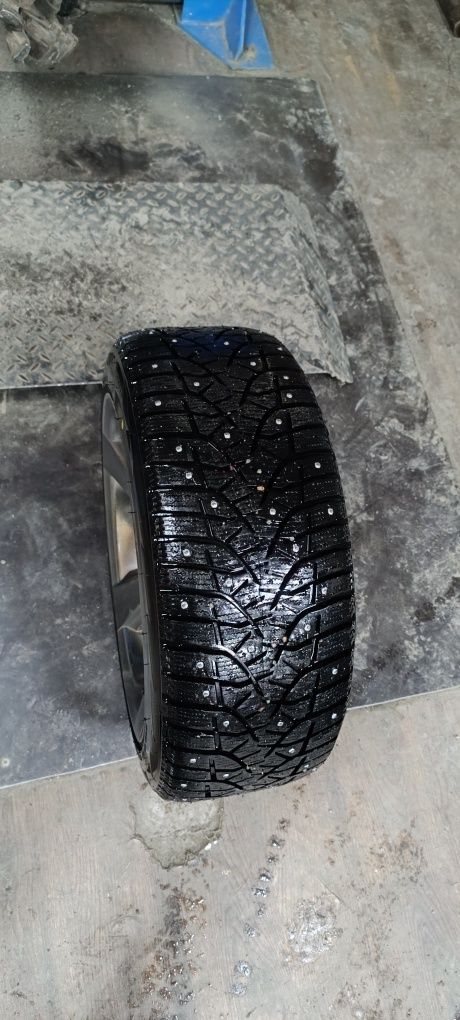 Продам шины 225/45R17 Bridgestone