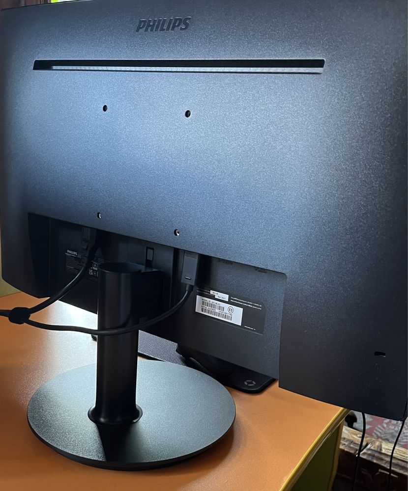 23.8" Монитор Philips