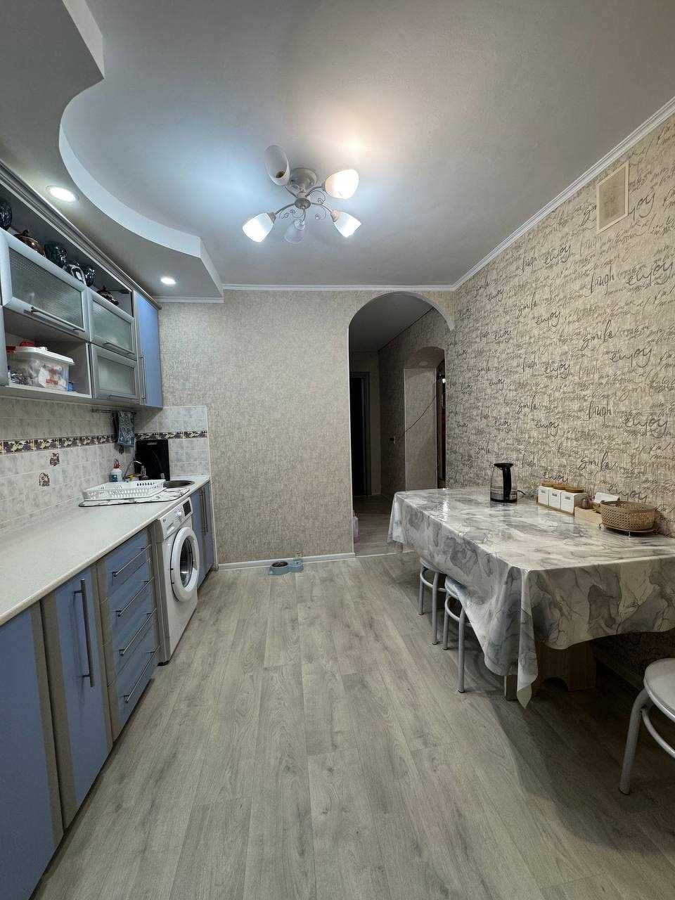 Продам 2 к.кв. по Жургенова