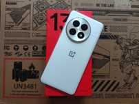 OnePlus 13 белый