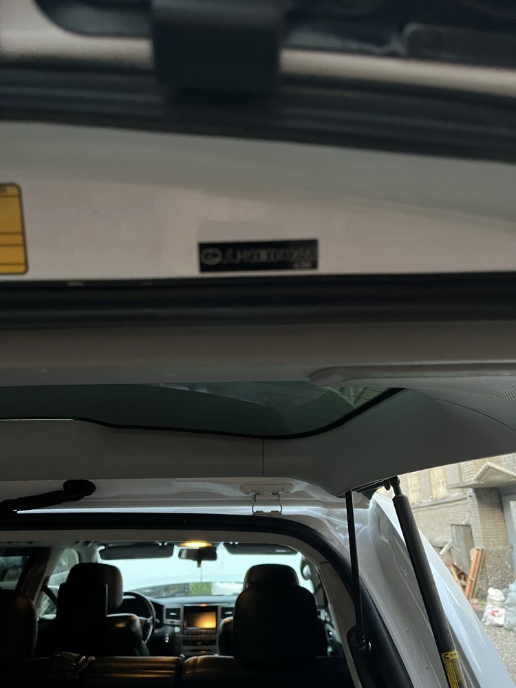 Продам Lexus LX 570