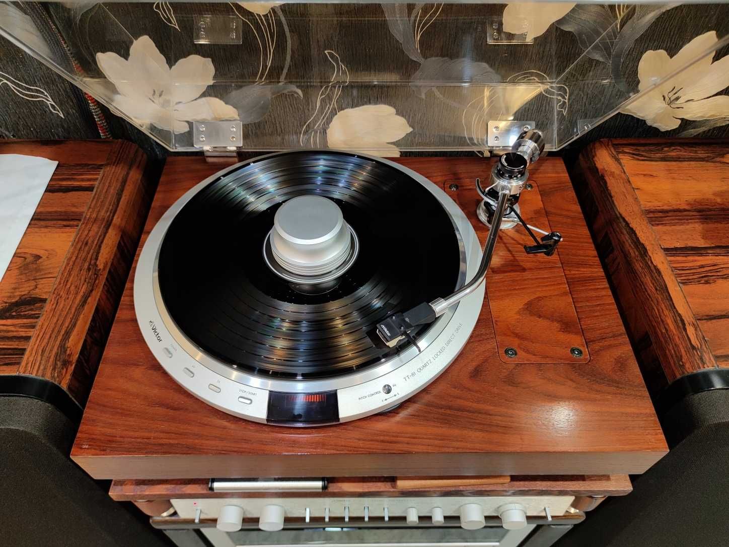 Продам топовый проигрыватель винила JVC/Victor QL-8 (TT-81)