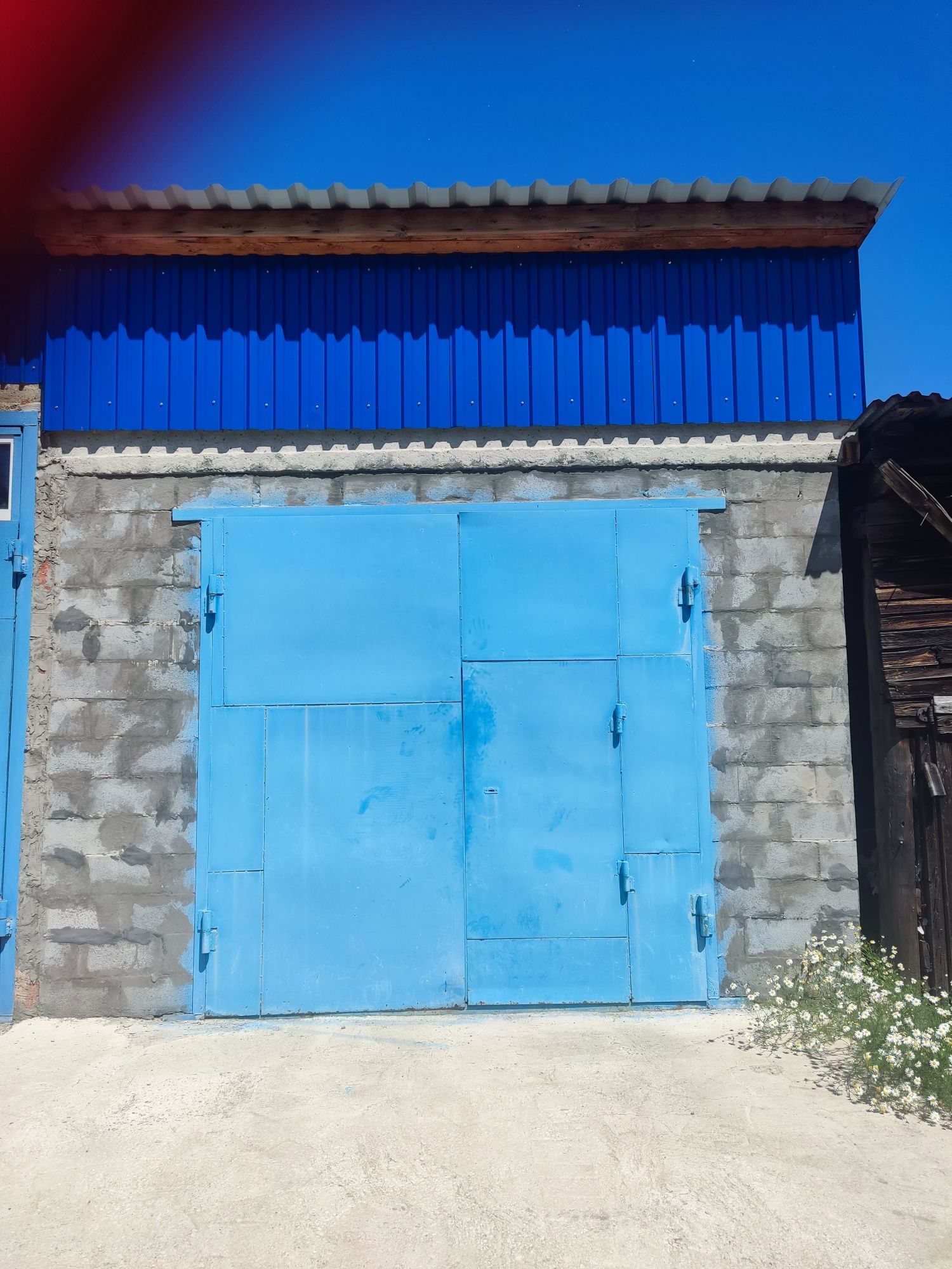 Продам 3 ком.квартиру + гараж