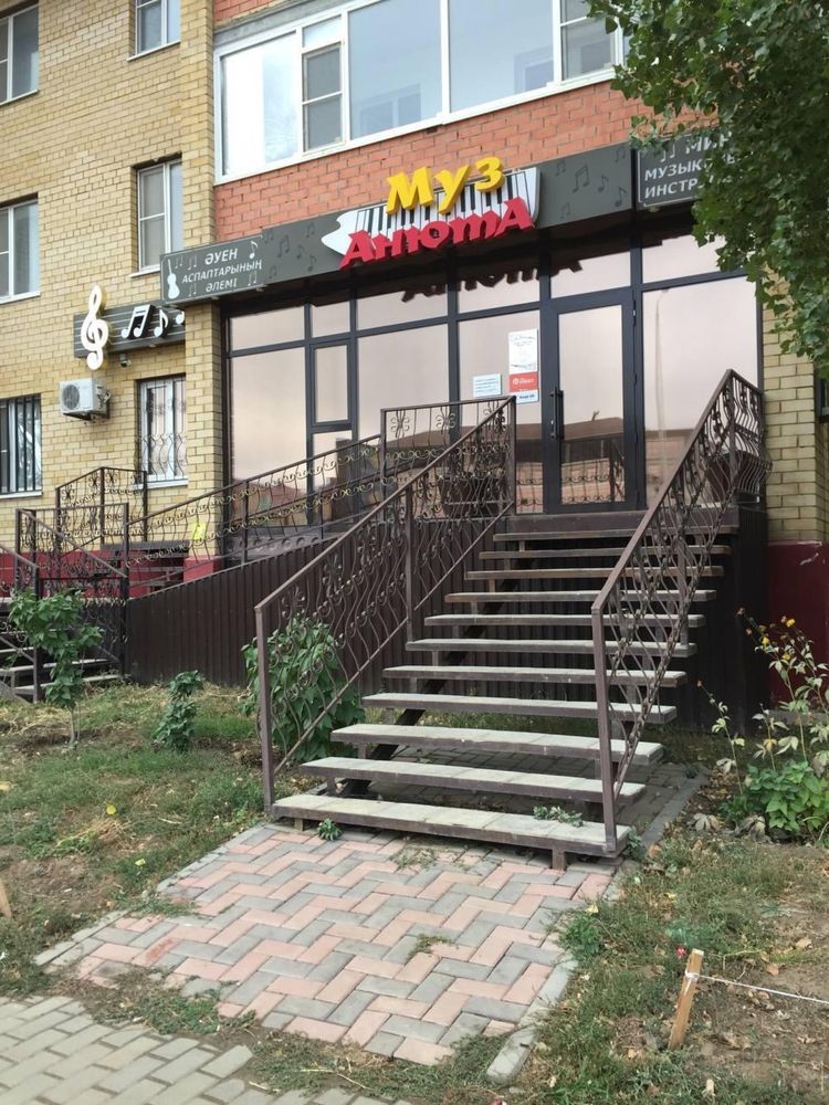 Продам магазин в микрорайоне Алтын орда, Баты на проспекте Тауелсиздык