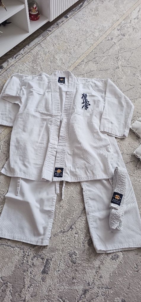 Продам кимоно+ комплект