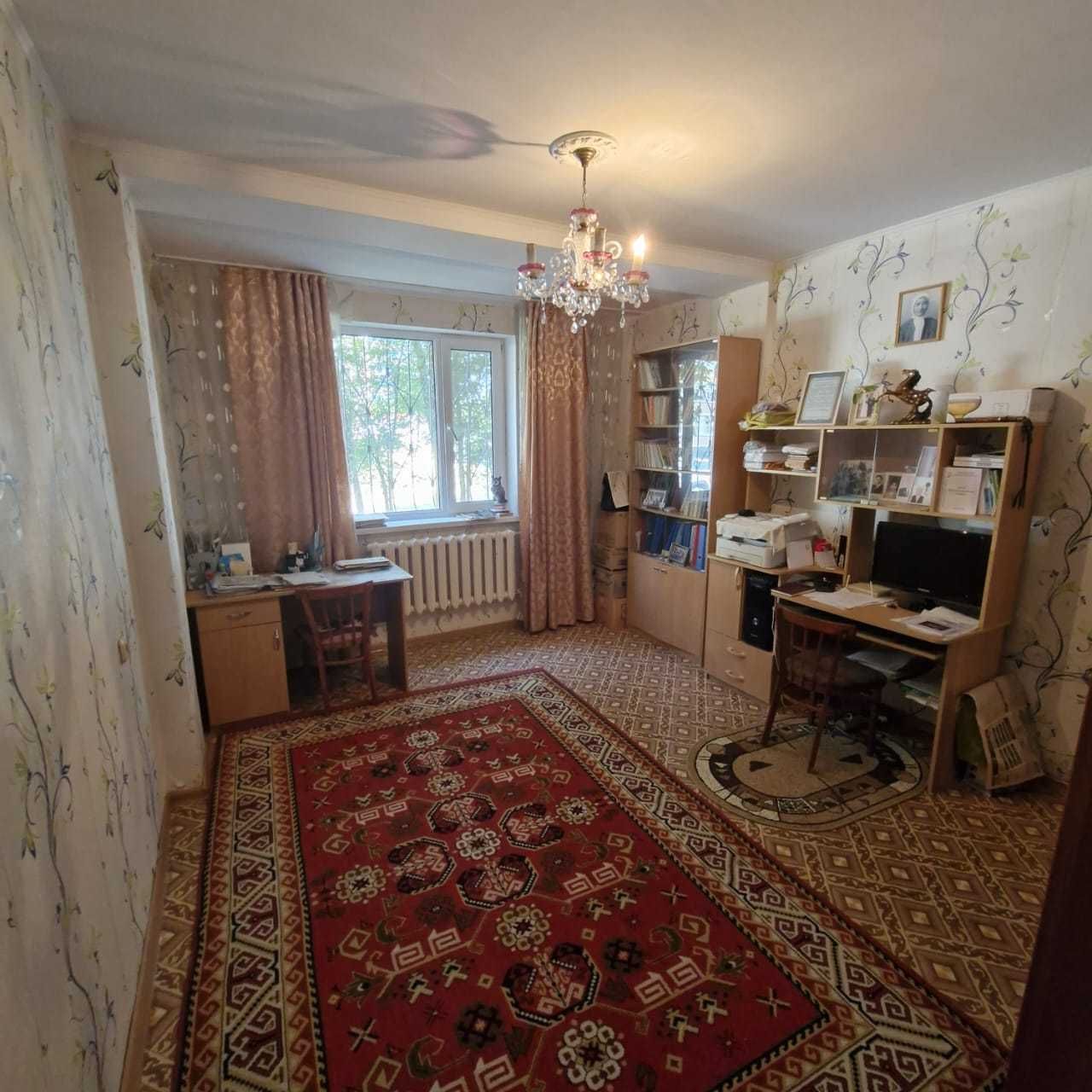 Продам трехкомнатную квартиру мкрн. им. Д.А. Конаева д. 58 (6 Мкр)