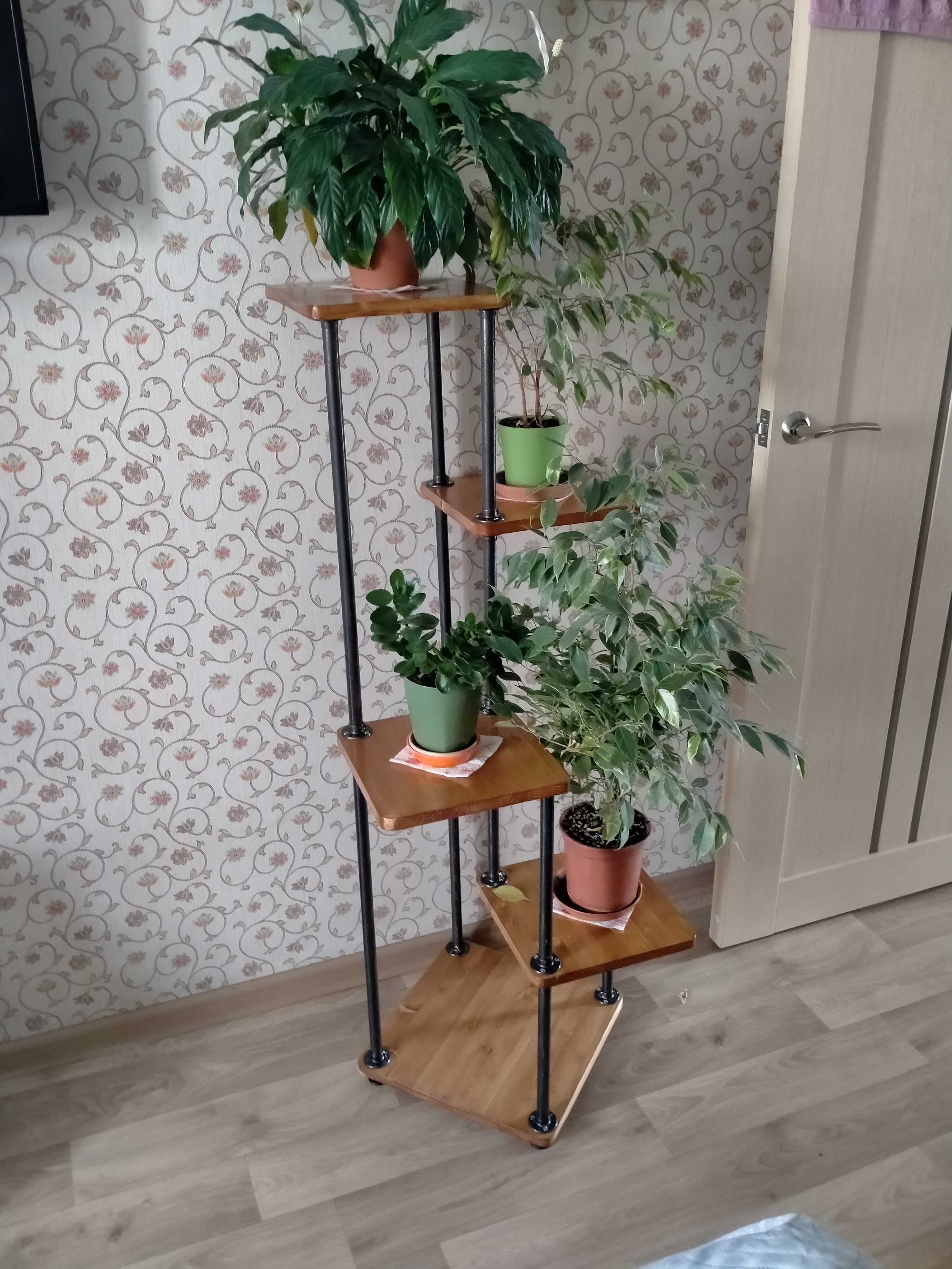 Подставка-этажерка для цветов