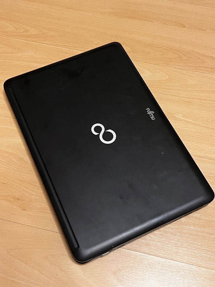 Ноутбук Fujitsu lifebook a530