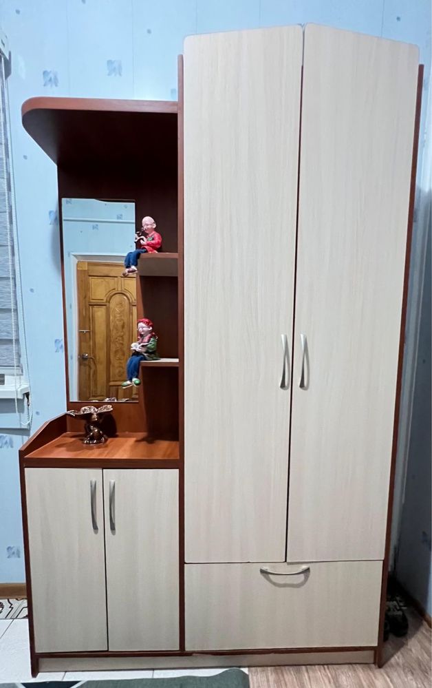 Шкаф для прихожей