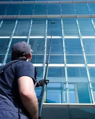 Мойка фасада и окон без разводов