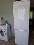 Продам холодильник indesit.