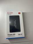 продается внешний ssd накопитель на 1000 гб