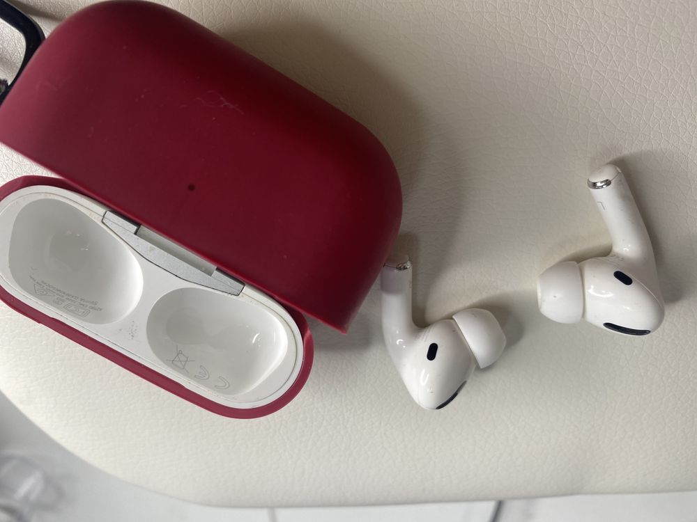 Продается наушники AirPods Pro
