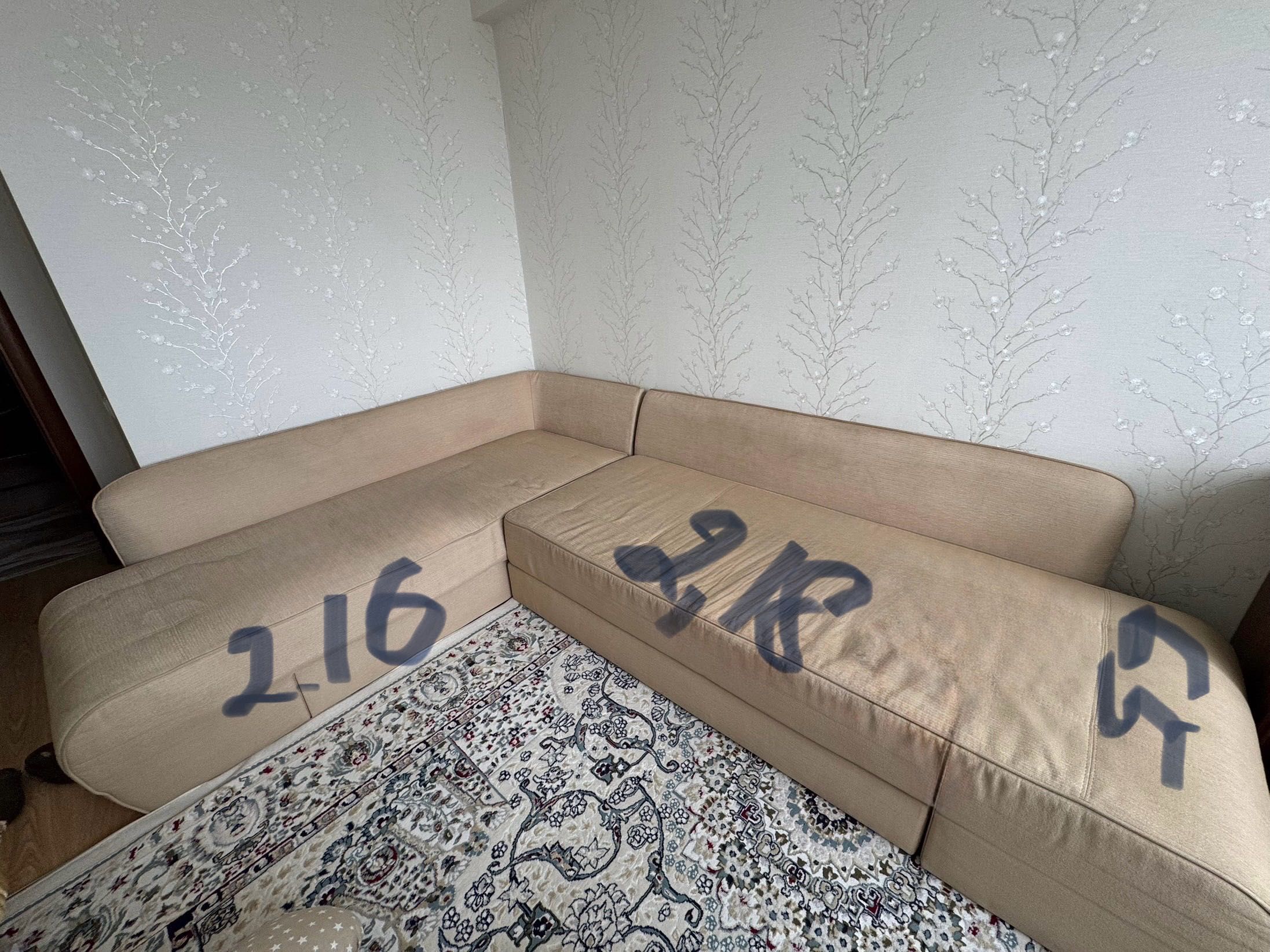 Диван для спальни, для зала