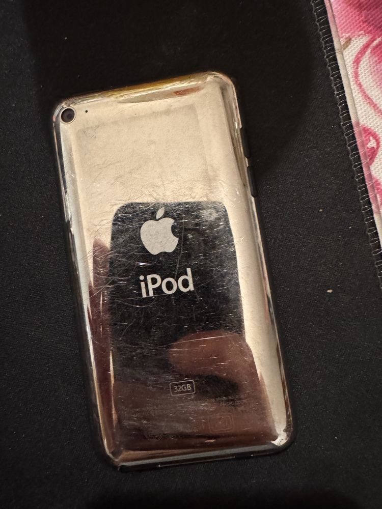 Продам iPod Touch 4G 32 Гб