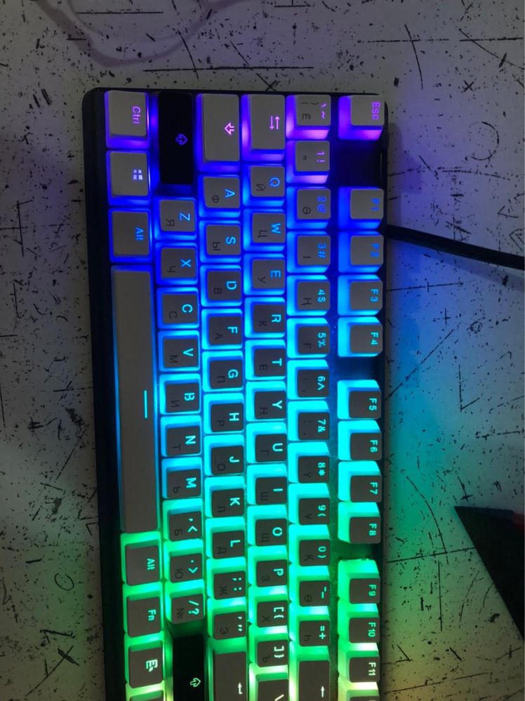 Продаю steelseries Apex Pro с кастомными кейкапами
