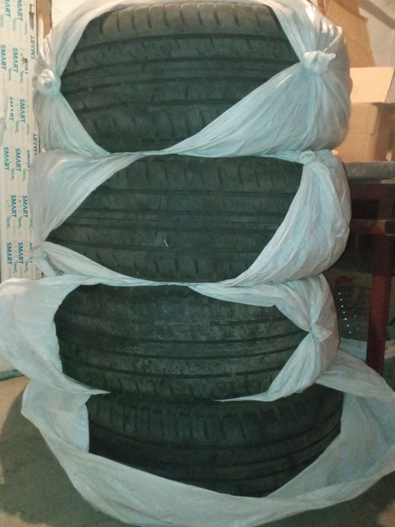 Шины 265/65/17 б/у лето Dunlop
