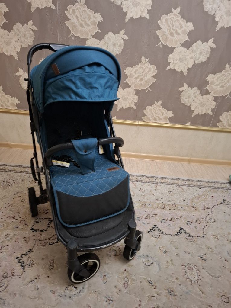 Dearest 818 в хорошем состоянии, в подарок машинка