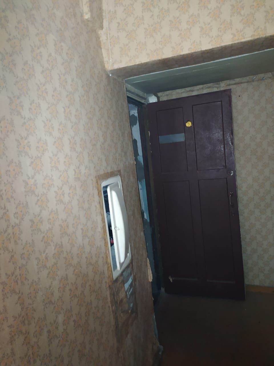 Продам под коммерцию рядом с  ЦОНом