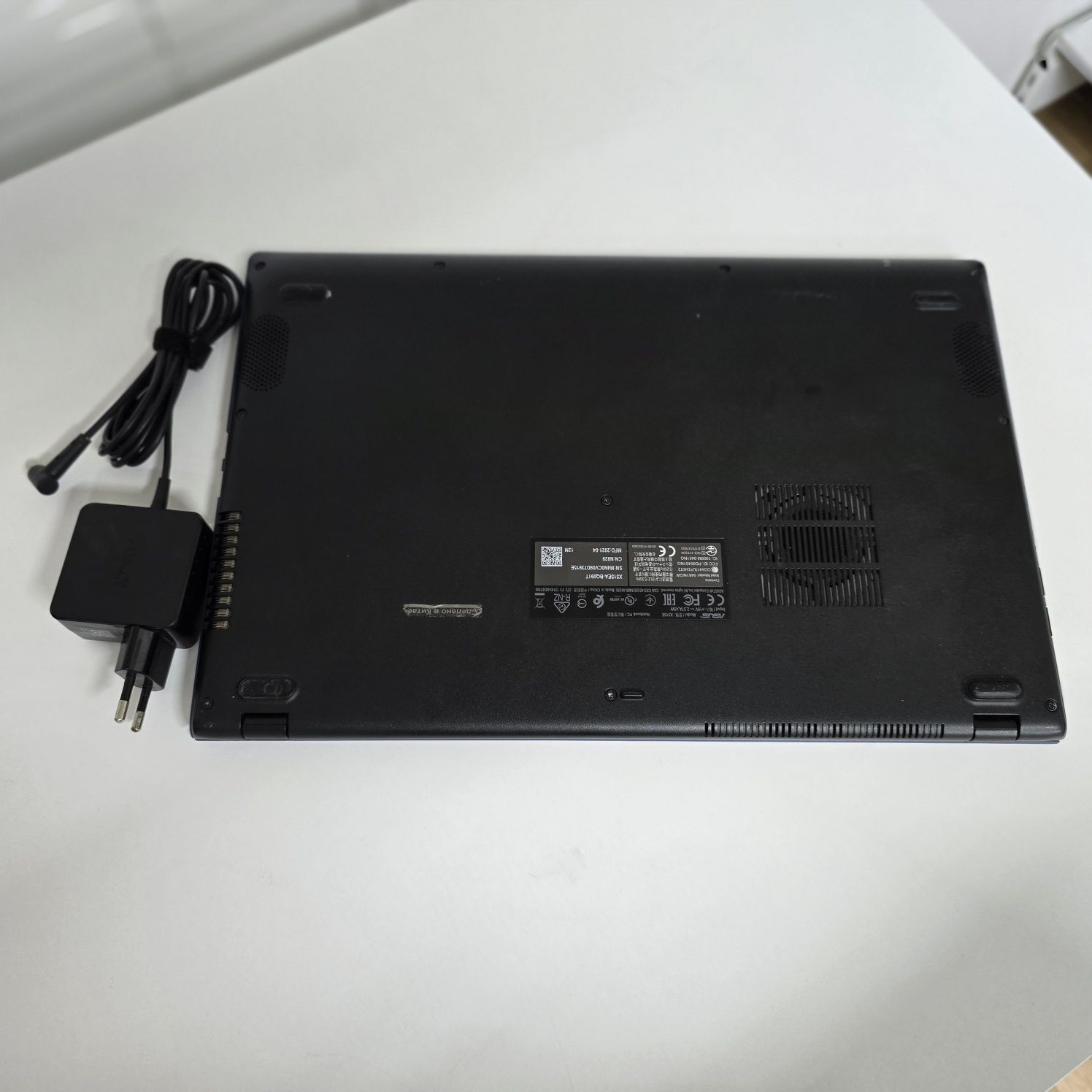 Ноутбук Asus X515E