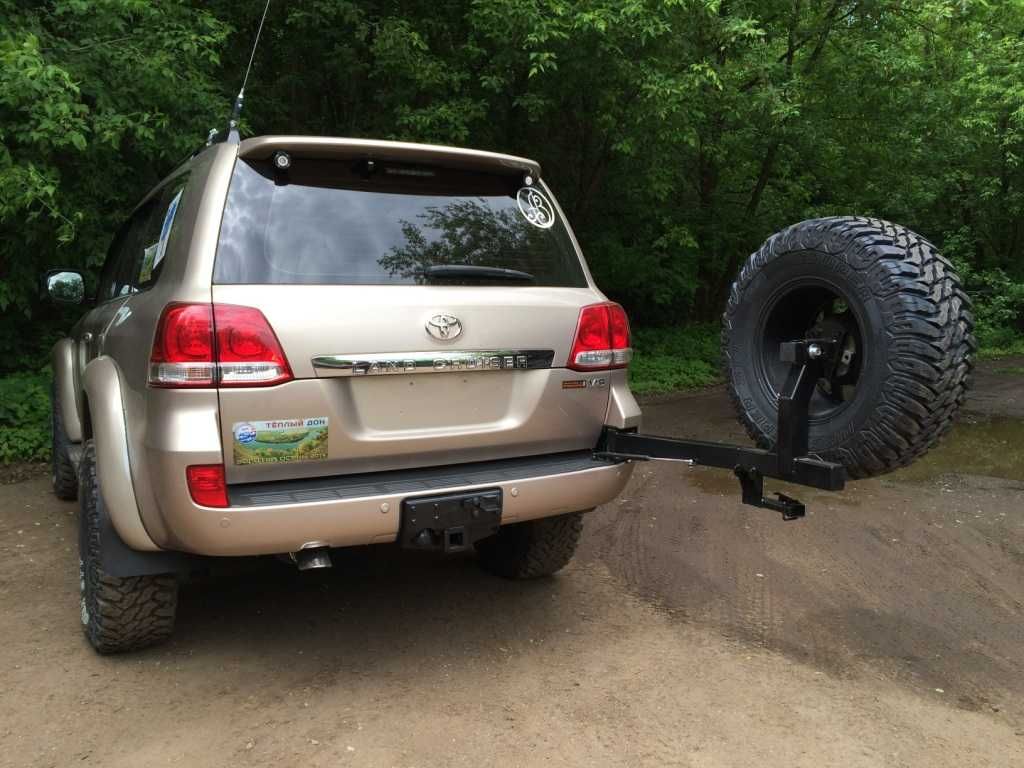 Калитка РИФ в задний бампер Toyota Land Cruiser 200