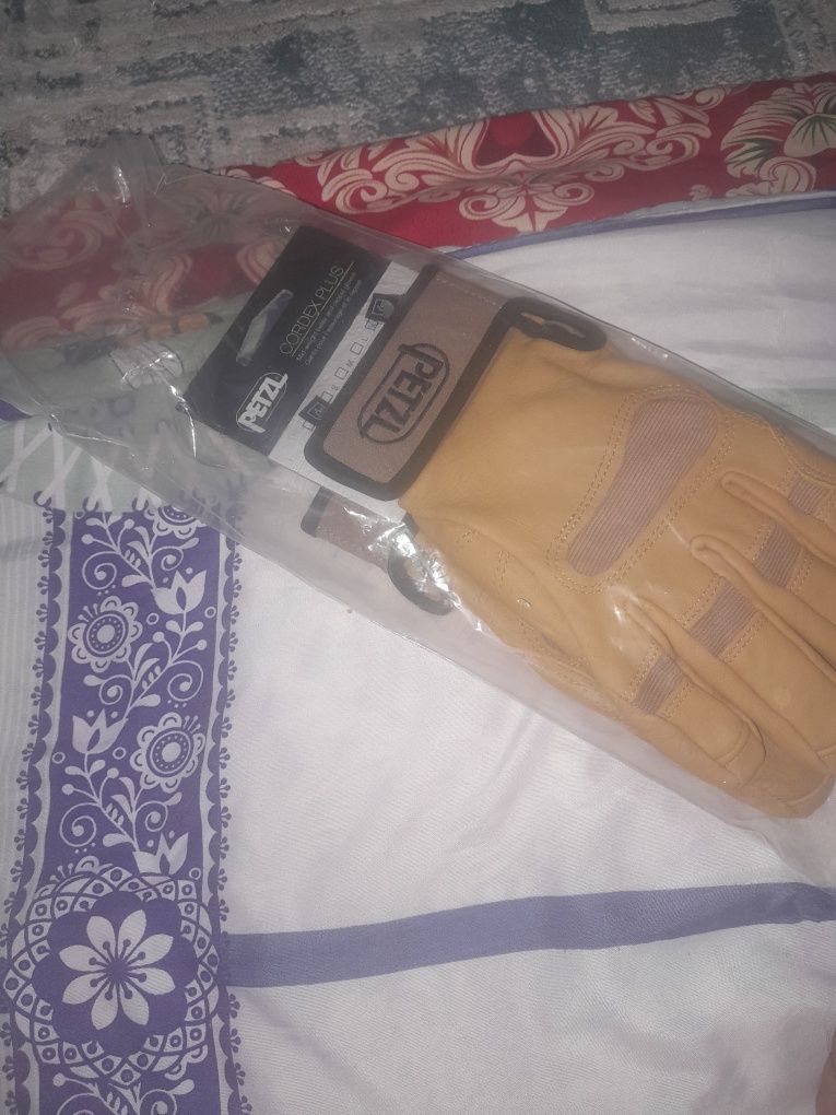 Petzl перчатки новые