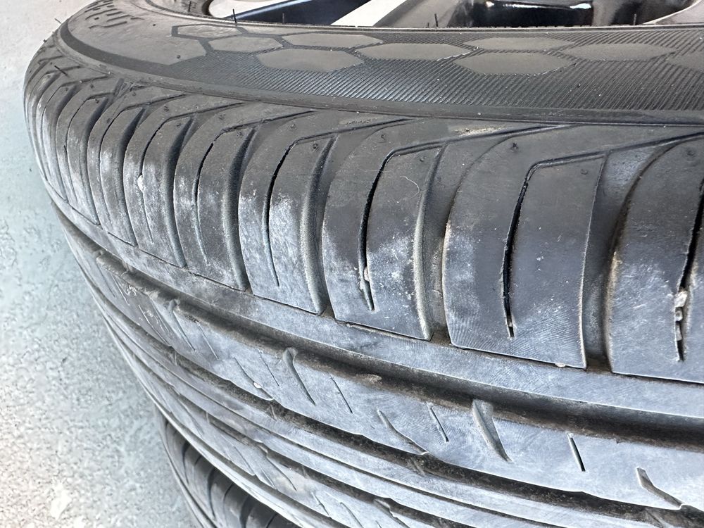 Продам комплект резины dunlop