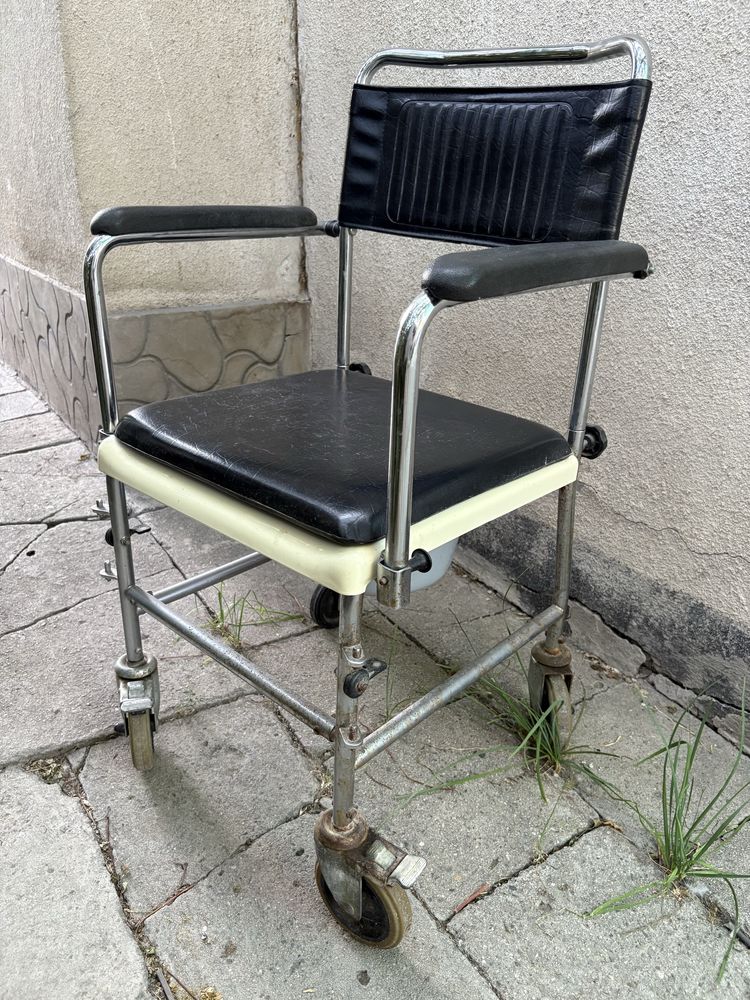 Инвалидное кресло