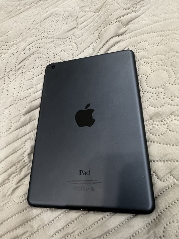 Ipad mini 32 gb в отличном внешне. состоянии ,старая модель