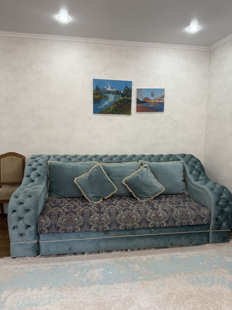 Продам диван с подушками