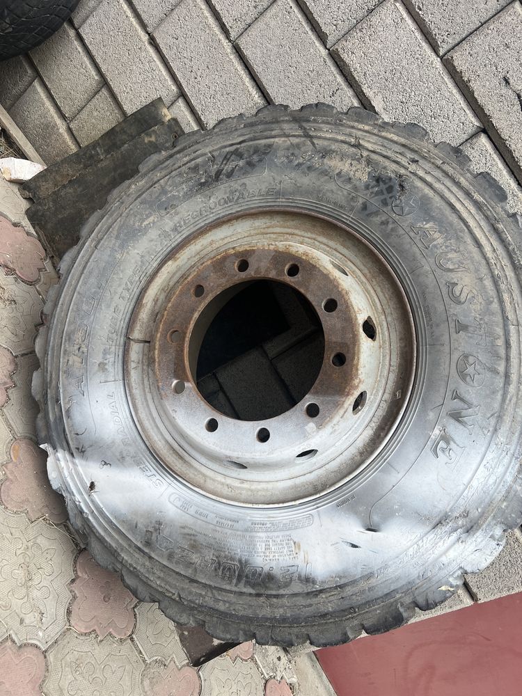 Продам шина с диском на хова шахман R20