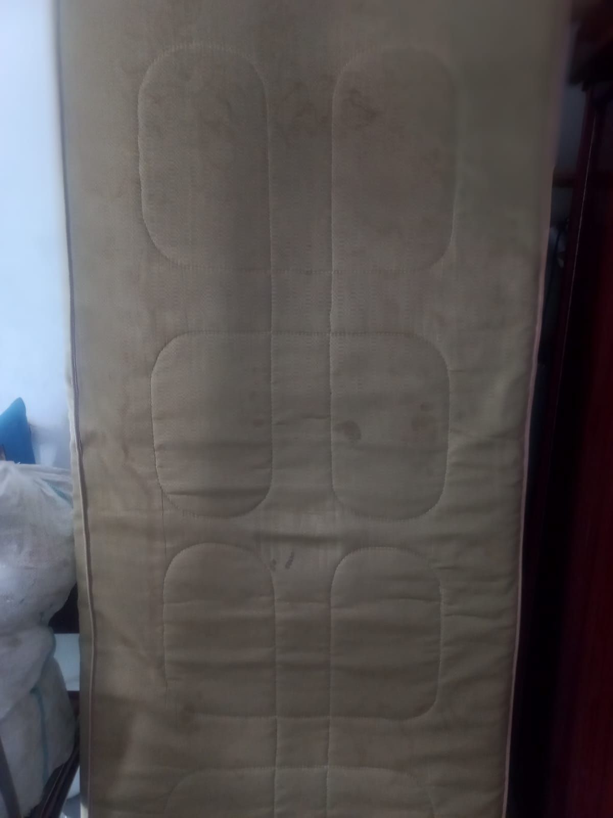 Продам двухяросную кровать,