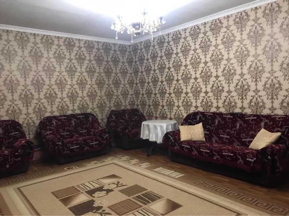 Чистый и ухоженный дом отличной планировки в самом центре.