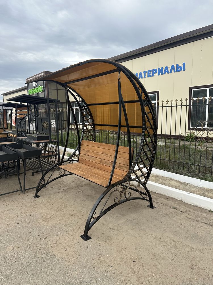 Садовая качеля.